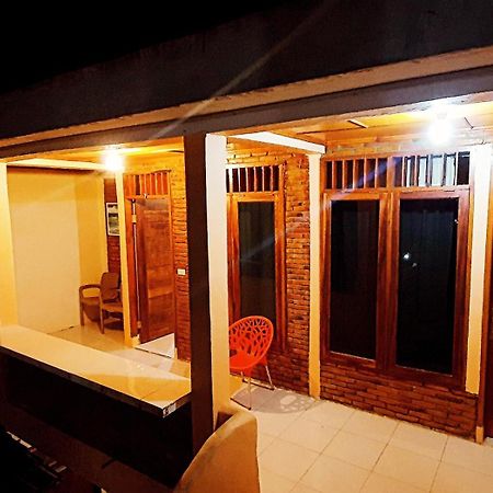 Aman'S Guesthouse Tuktuk Siadong Exterior foto