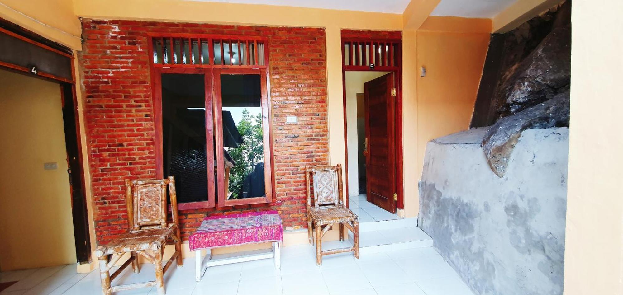 Aman'S Guesthouse Tuktuk Siadong Exterior foto