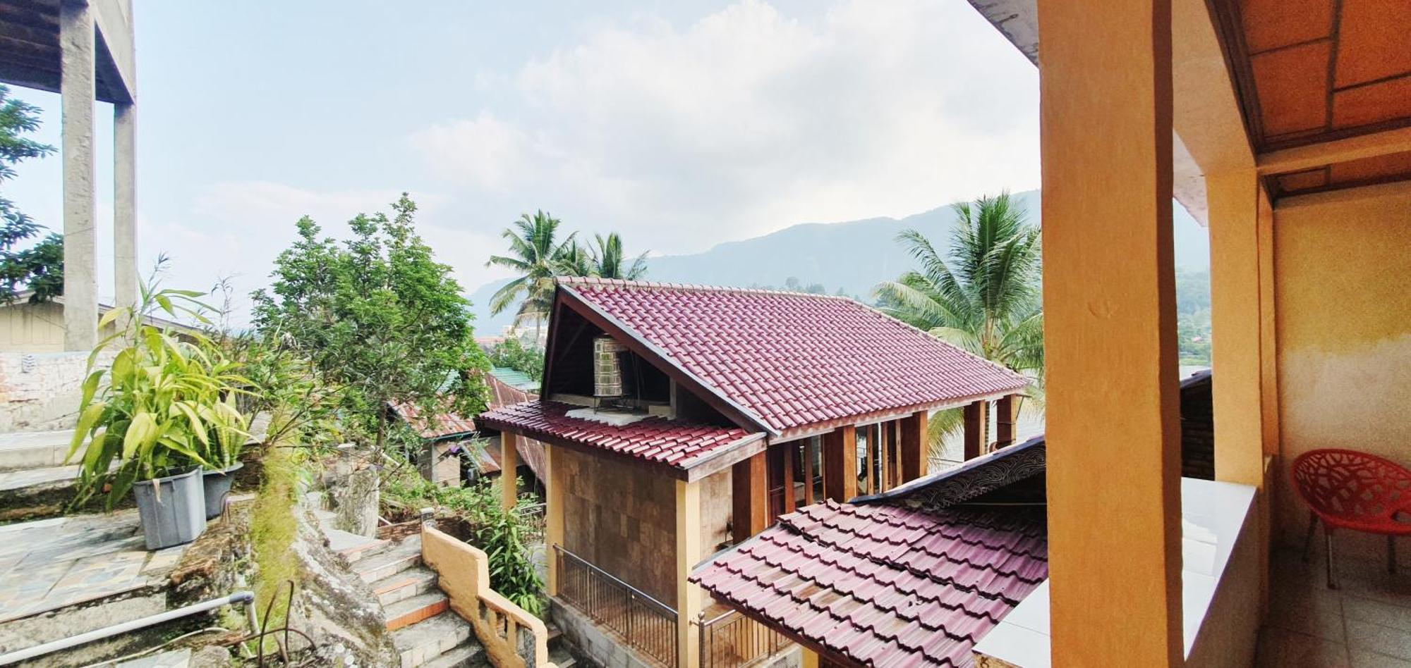 Aman'S Guesthouse Tuktuk Siadong Exterior foto
