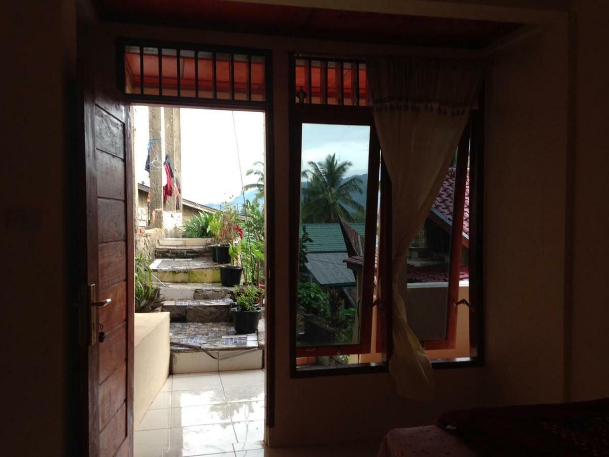 Aman'S Guesthouse Tuktuk Siadong Exterior foto